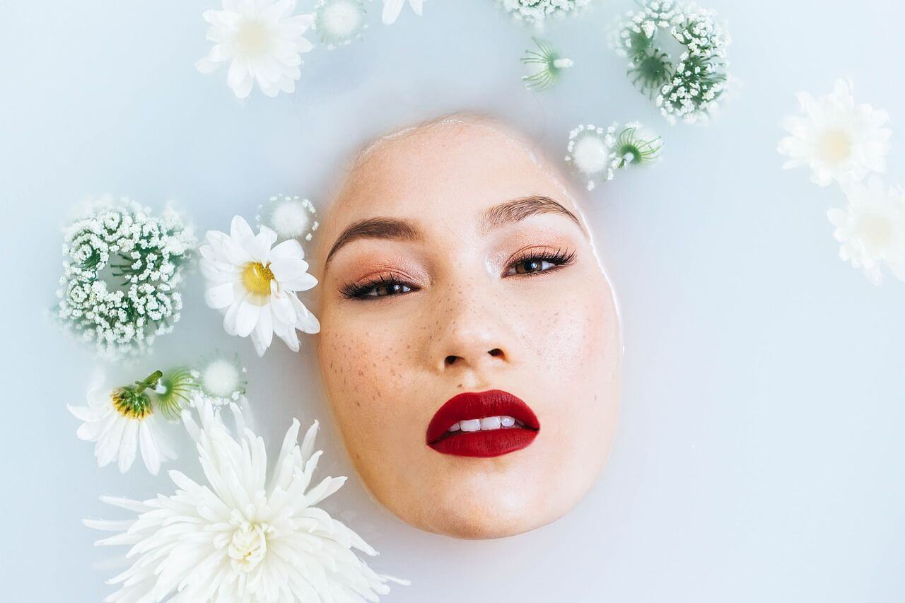 kecantikan kulit dg mandi susu