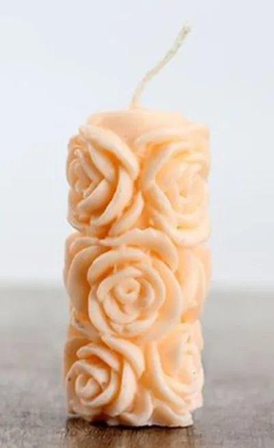 Gambar kerajinan lilin ukir motif bunga