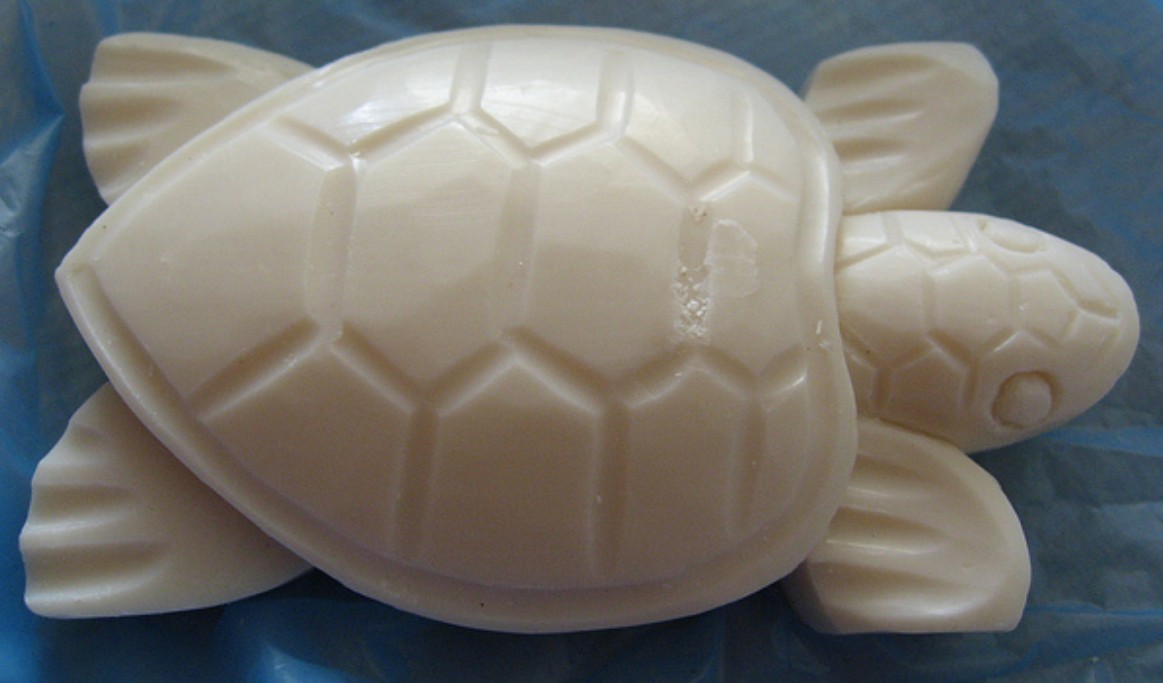 Gambar kerajinan tangan berbentuk kura-kura dari sabun
