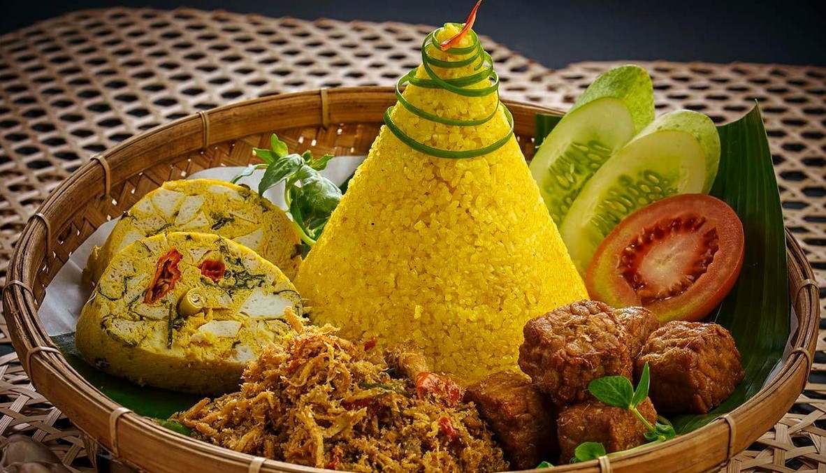 Cara Membuat Nasi Kuning Tumpeng Ulang Tahun Anak yang Enak Pulen